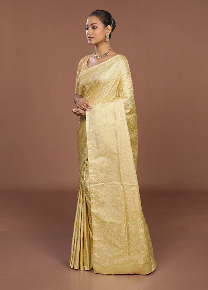 Gold Tanchoi Silk Saree With Blouse Piece - Image 4