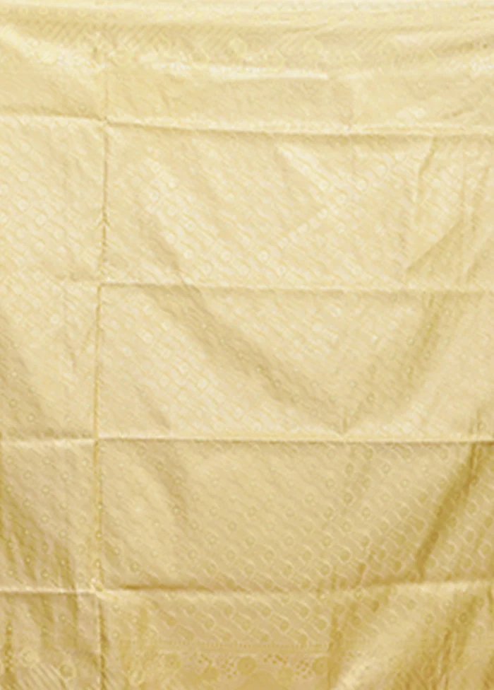Gold Tanchoi Silk Saree With Blouse Piece - Image 5