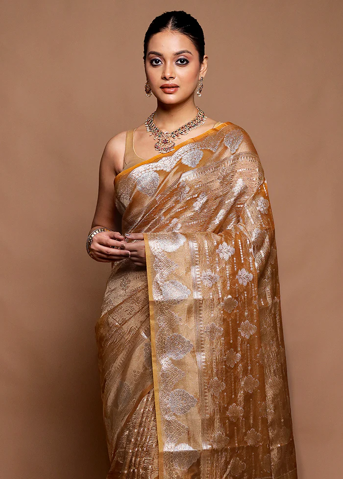Golden Crushed Tissue Silk Saree With Blouse Piece - Image 2