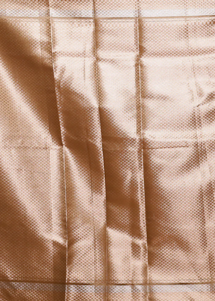 Golden Crushed Tissue Silk Saree With Blouse Piece - Image 5