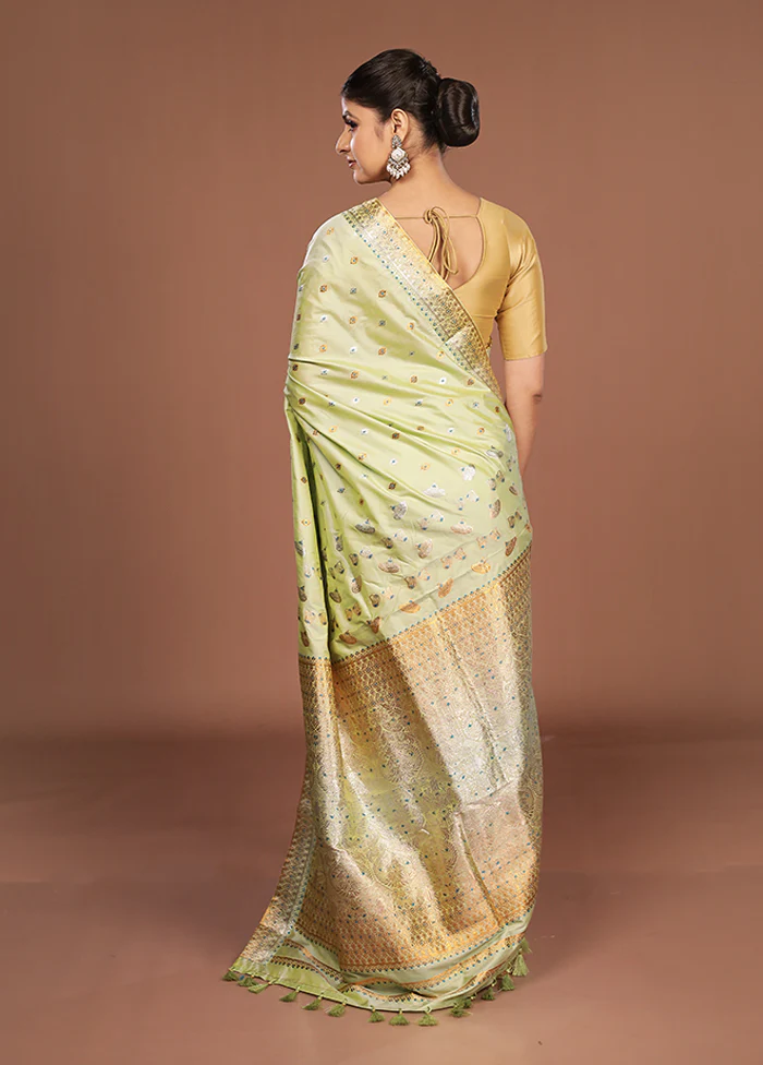Green Assam Silk Saree With Blouse Piece - Image 3