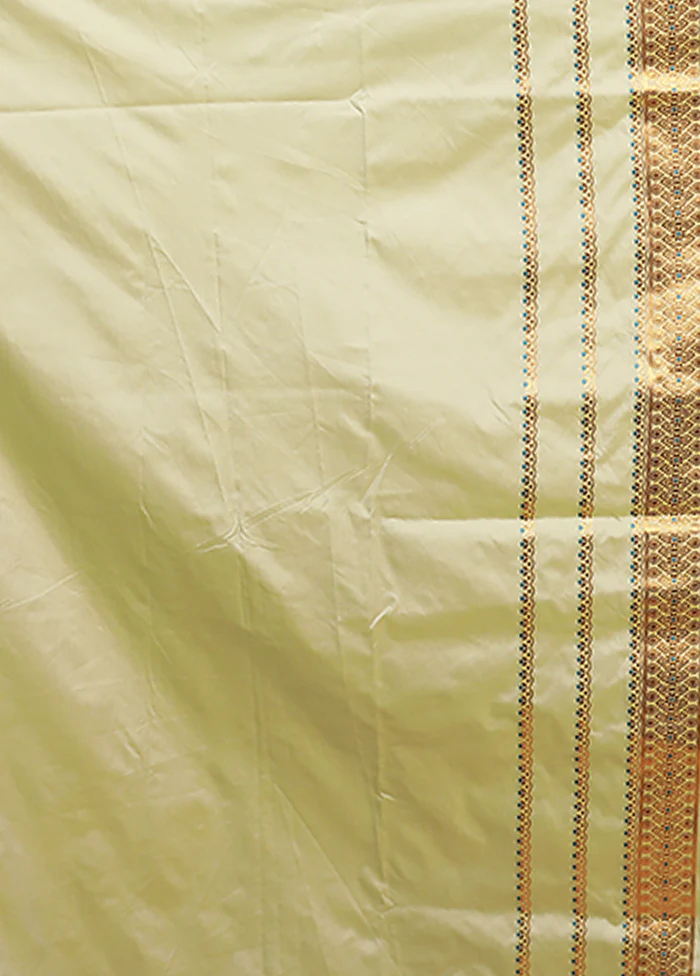 Green Assam Silk Saree With Blouse Piece - Image 5