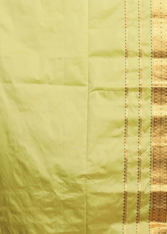 Green Assam Silk Saree With Blouse Piece - Image 5