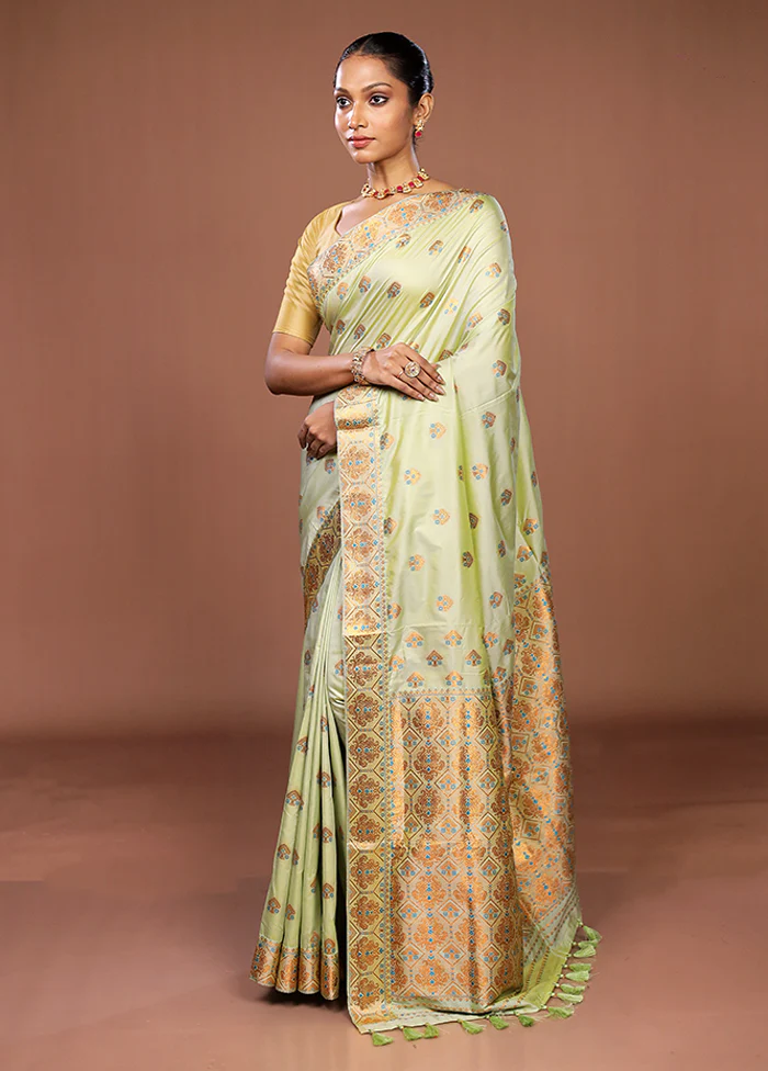 Green Assam Silk Saree With Blouse Piece - Image 4