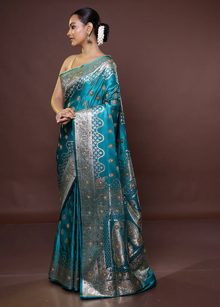 Green Banarasi Silk Saree With Blouse Piece - Image 4