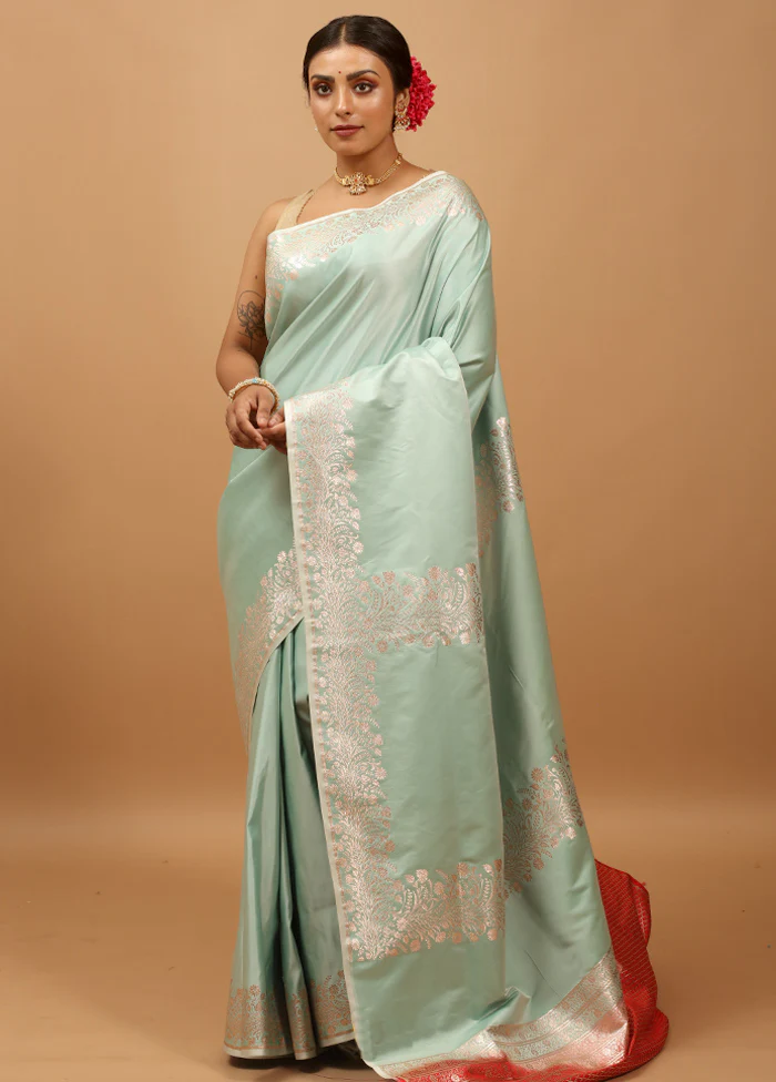 Green Banarasi Silk Saree With Blouse Piece - Image 2