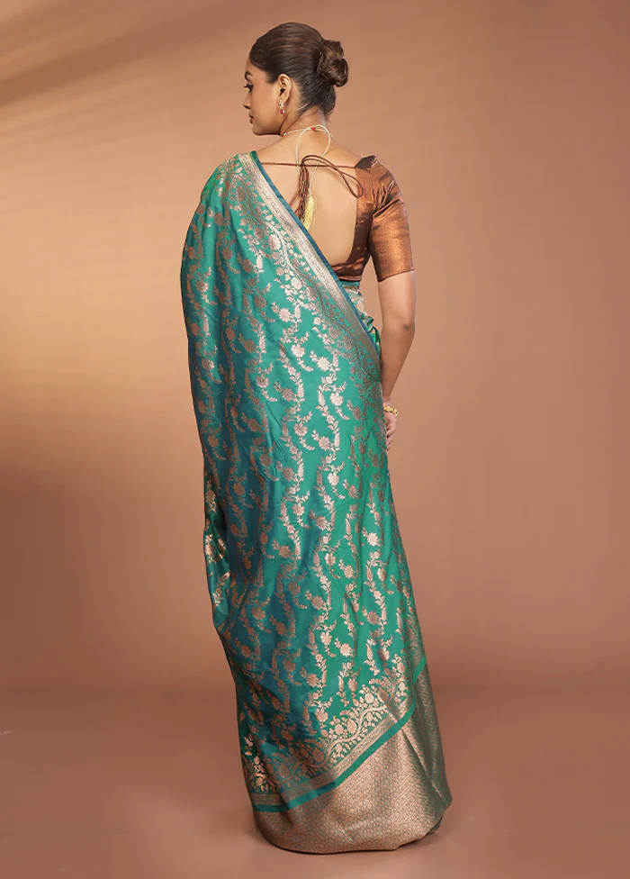 Green Banarasi Silk Saree With Blouse Piece - Image 3
