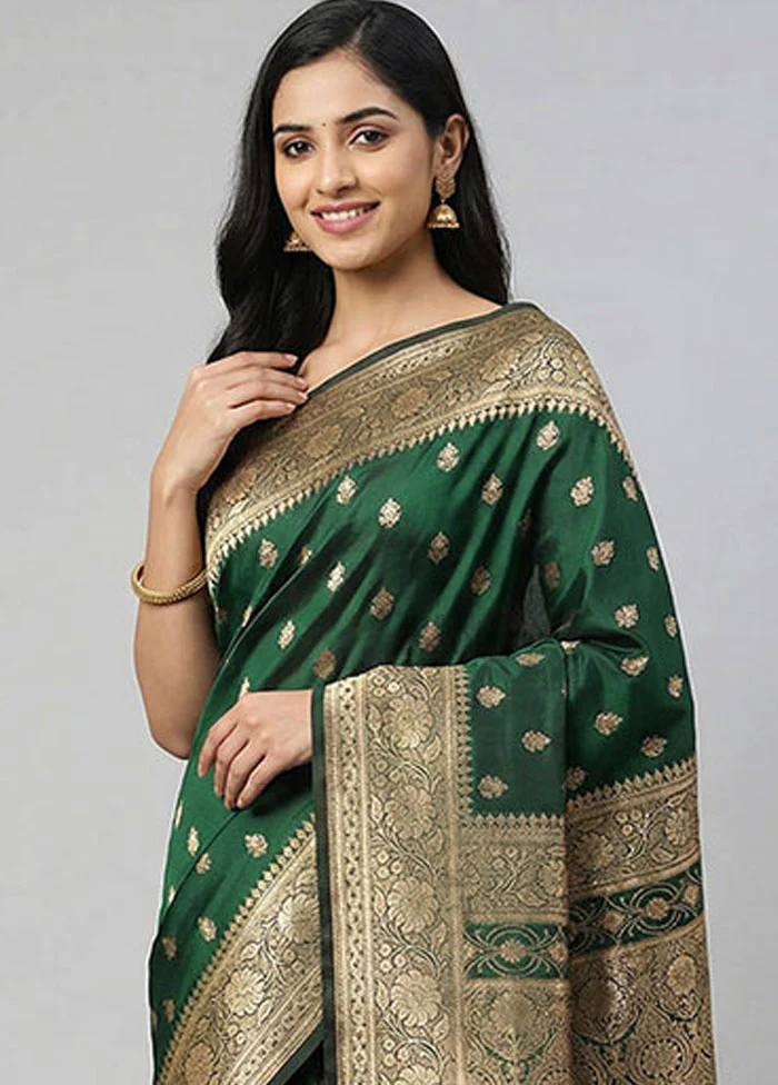 Green Banarasi Silk Saree With Blouse Piece - Image 2