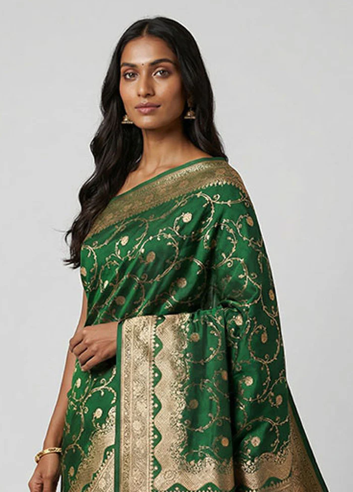 Green Banarasi Silk Saree With Blouse Piece - Image 2