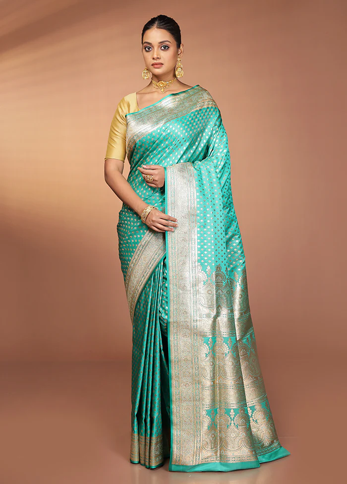 Green Banarasi Silk Saree With Blouse Piece - Image 2
