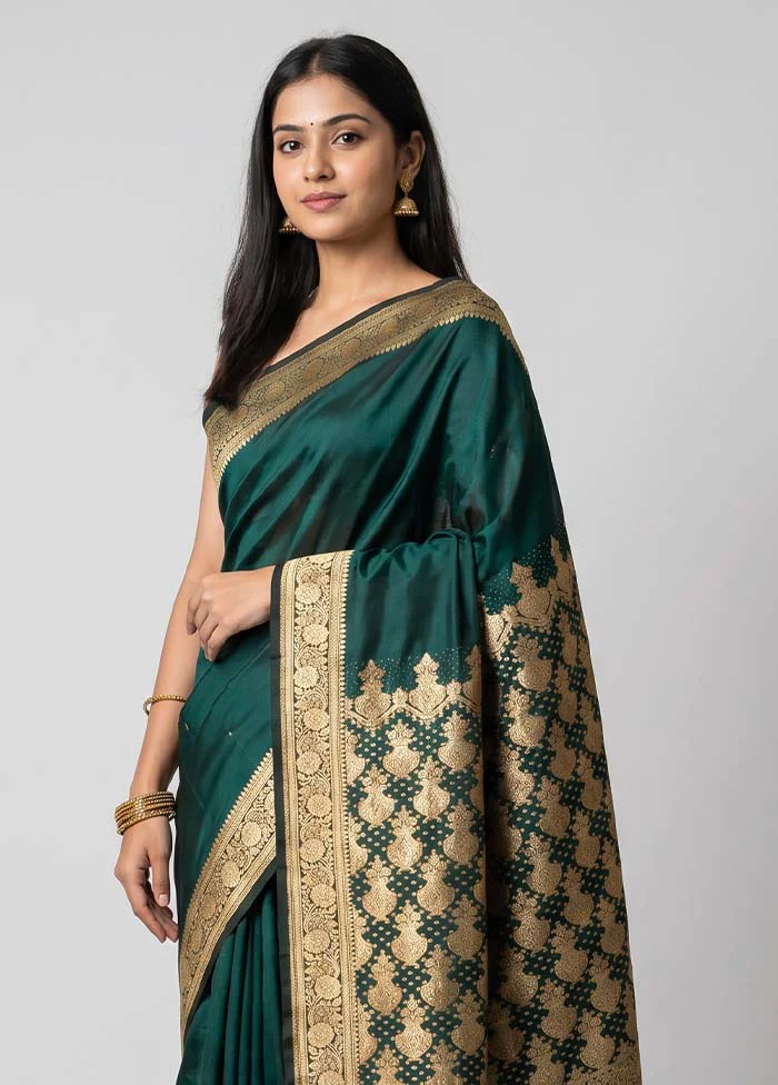 Green Banarasi Silk Saree With Blouse Piece - Image 2