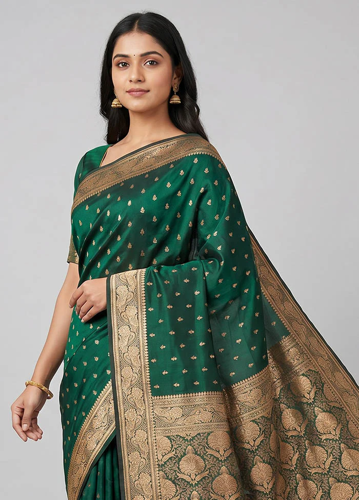 Green Banarasi Silk Saree With Blouse Piece - Image 2