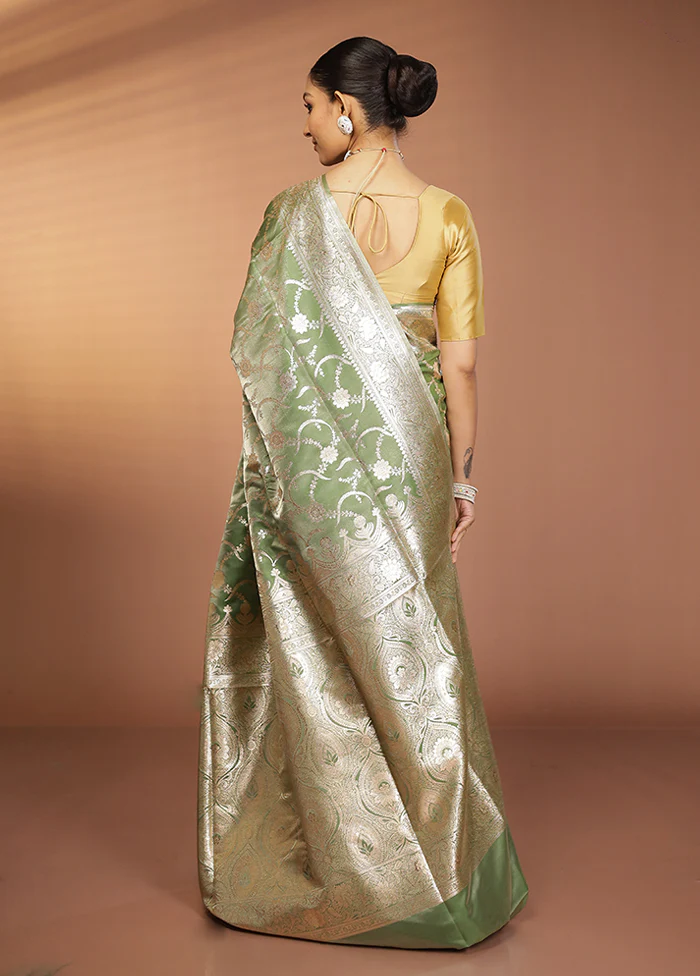 Green Banarasi Silk Saree With Blouse Piece - Image 3