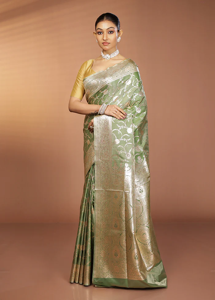 Green Banarasi Silk Saree With Blouse Piece - Image 4