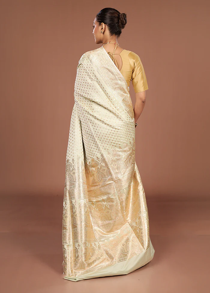 Green Banarasi Silk Saree With Blouse Piece - Image 3