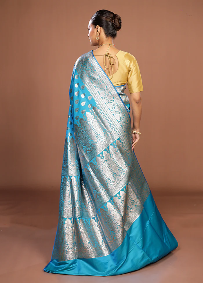 Blue Banarasi Silk Saree With Blouse Piece - Image 3