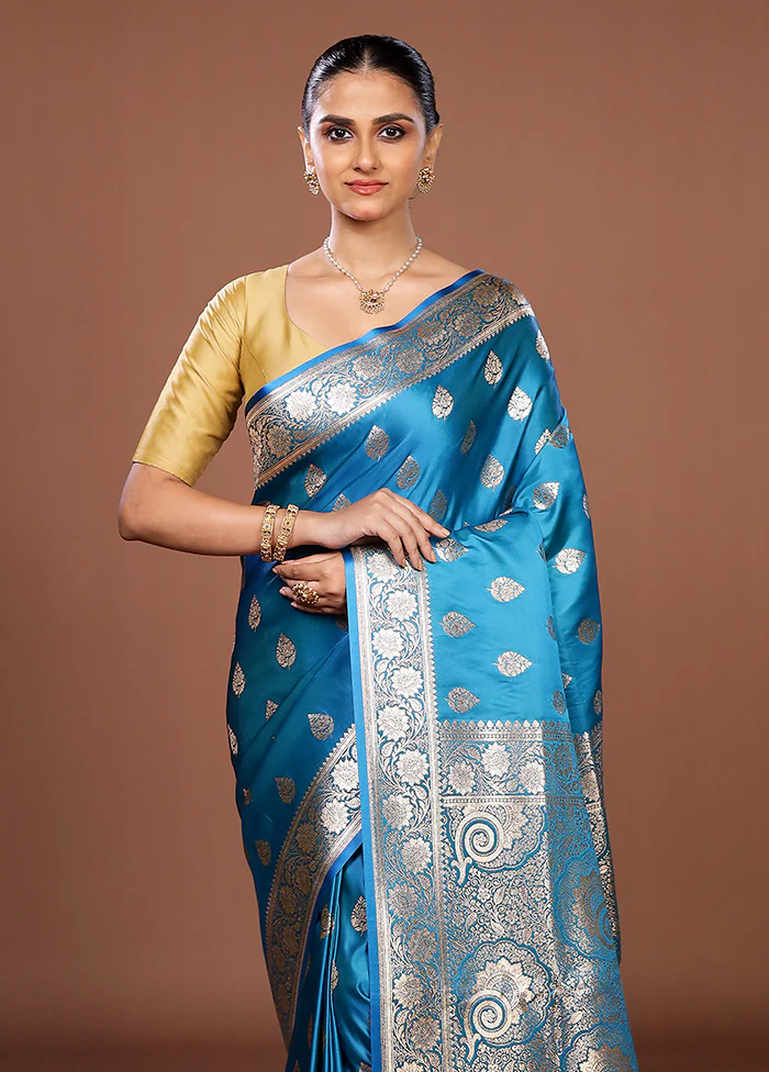 Green Banarasi Silk Saree With Blouse Piece