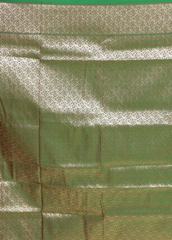 Green Banarasi Silk Saree With Blouse Piece - Image 5