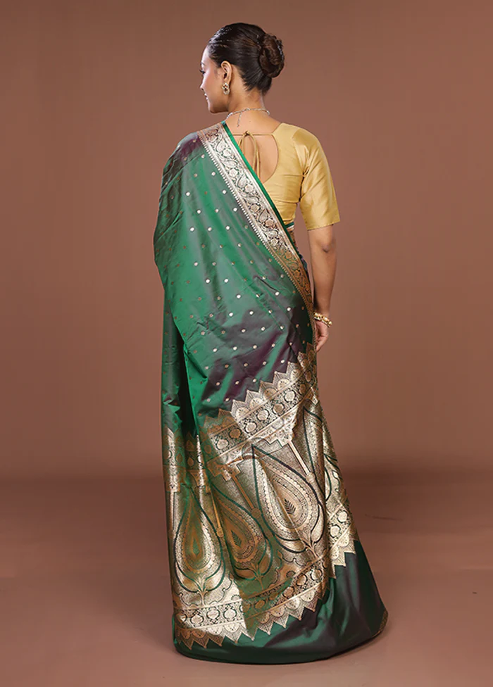 Green Banarasi Silk Saree With Blouse Piece - Image 3