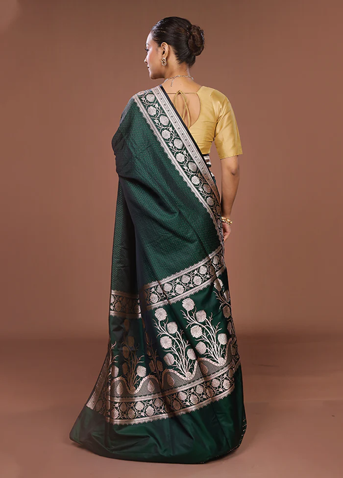 Green Banarasi Silk Saree With Blouse Piece - Image 3
