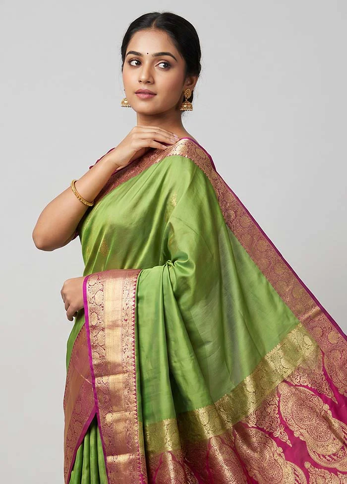 Green Banarasi Silk Saree With Blouse Piece - Image 2