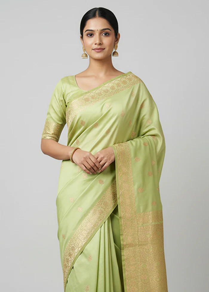 Green Banarasi Silk Saree With Blouse Piece - Image 2