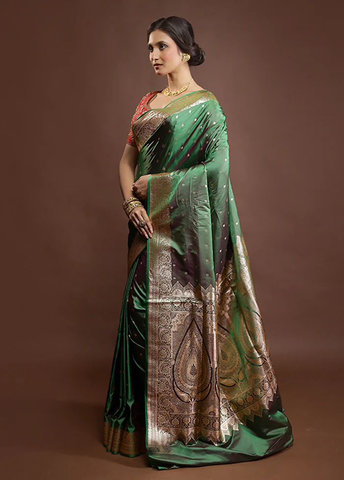 Green Banarasi Silk Saree With Blouse Piece - Image 4