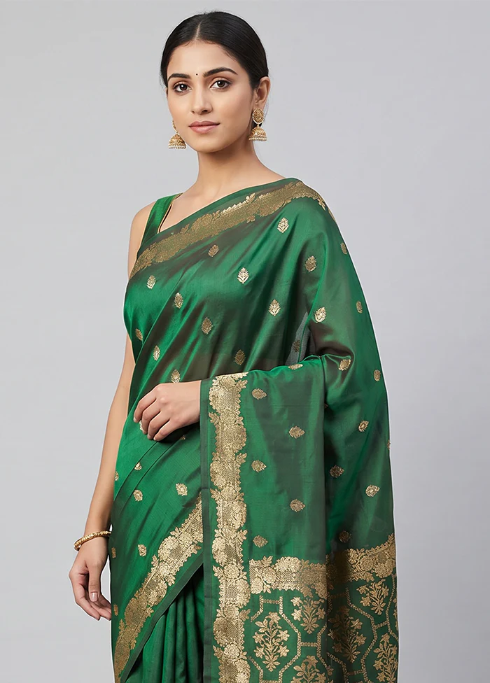Green Banarasi Silk Saree With Blouse Piece - Image 2