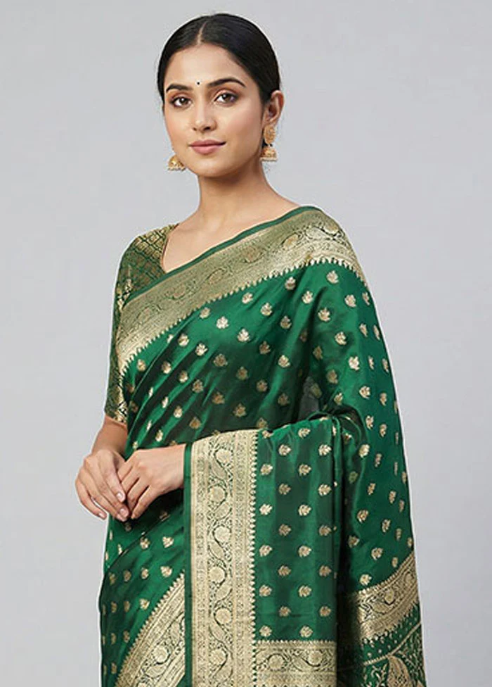 Green Banarasi Silk Saree With Blouse Piece - Image 2