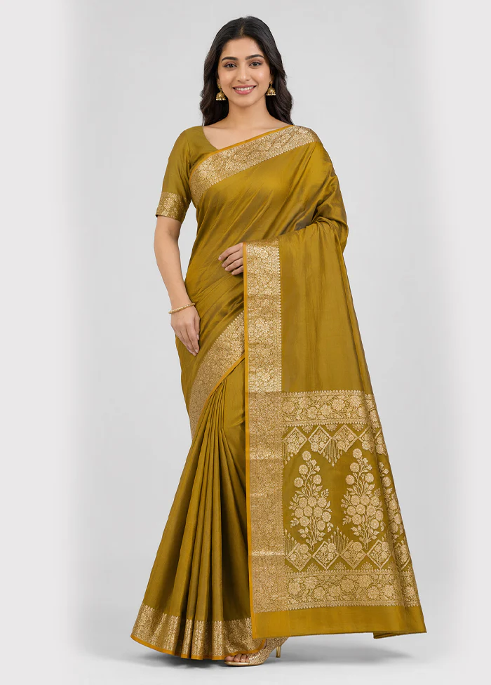 Green Banarasi Silk Saree With Blouse Piece