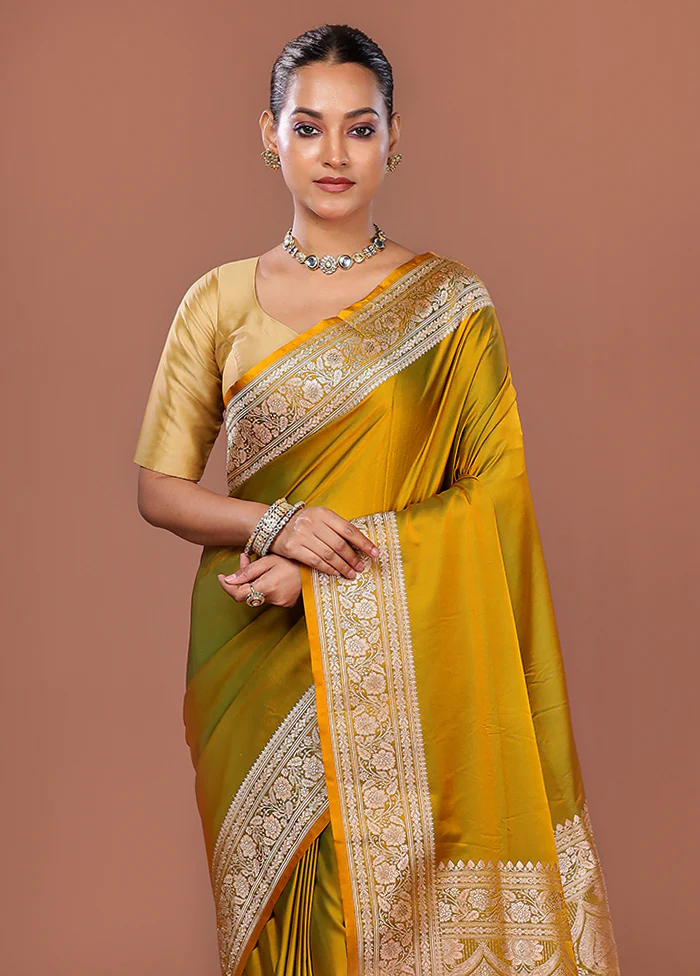 Green Banarasi Silk Saree With Blouse Piece