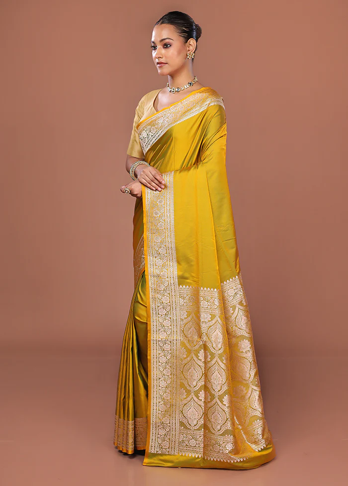 Green Banarasi Silk Saree With Blouse Piece - Image 4