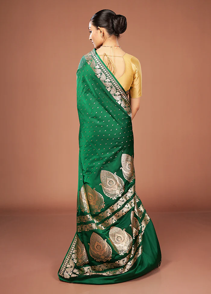 Green Banarasi Silk Saree With Blouse Piece - Image 3