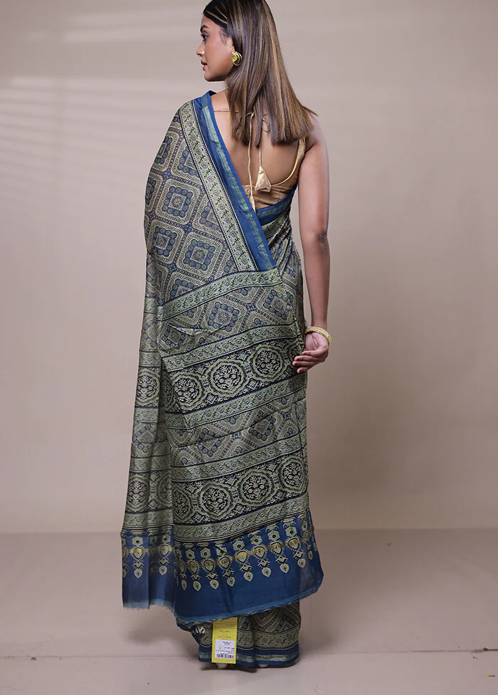 Green Chanderi Cotton Saree With Blouse Piece - Image 3