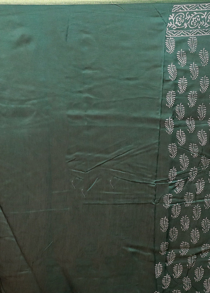 Green Chanderi Cotton Saree With Blouse Piece - Image 5