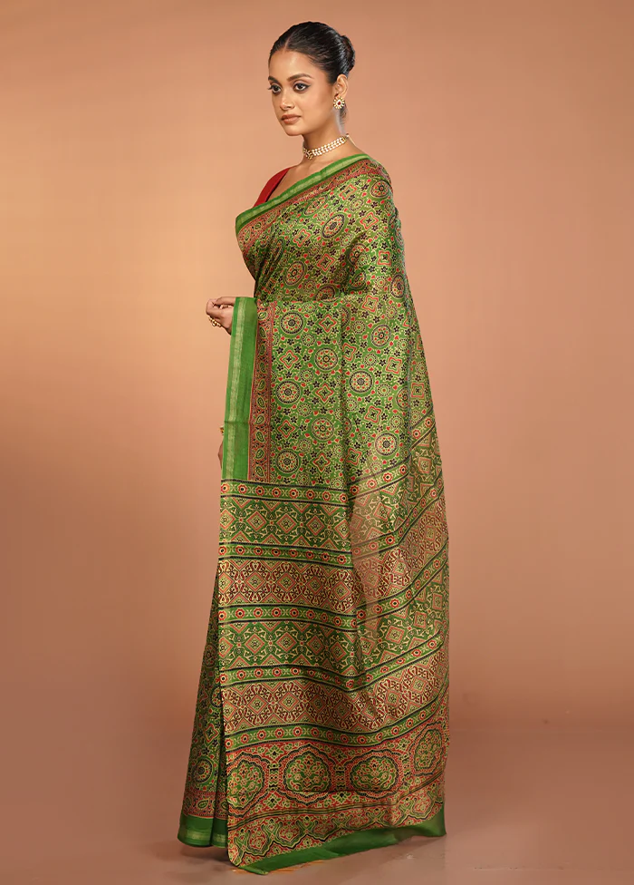 Green Chanderi Silk Saree With Blouse Piece - Image 4