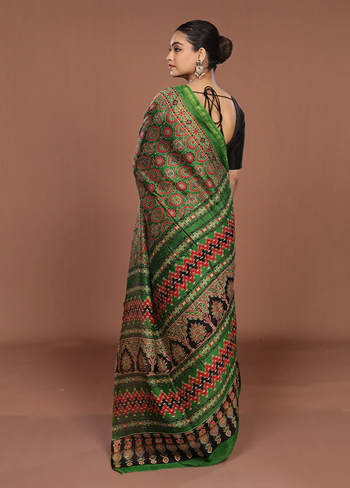 Green Chanderi Silk Saree With Blouse Piece - Image 2