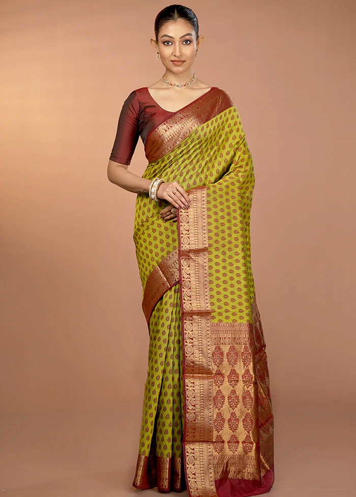 Green Cotton Saree With Blouse Piece - Image 2