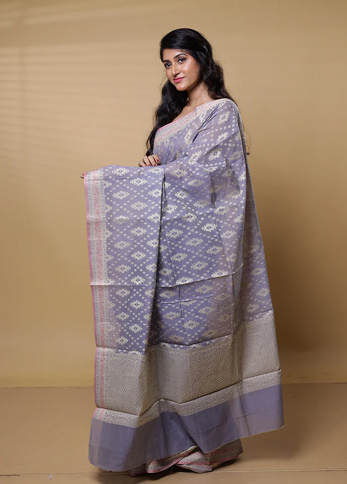 Green Cotton Saree With Blouse Piece - Image 4