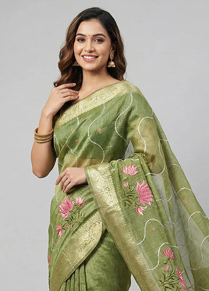 Green Cotton Saree With Blouse Piece - Image 2