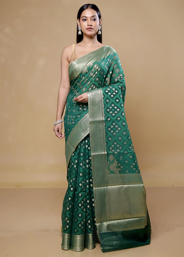 Green Cotton Saree With Blouse Piece - Image 2