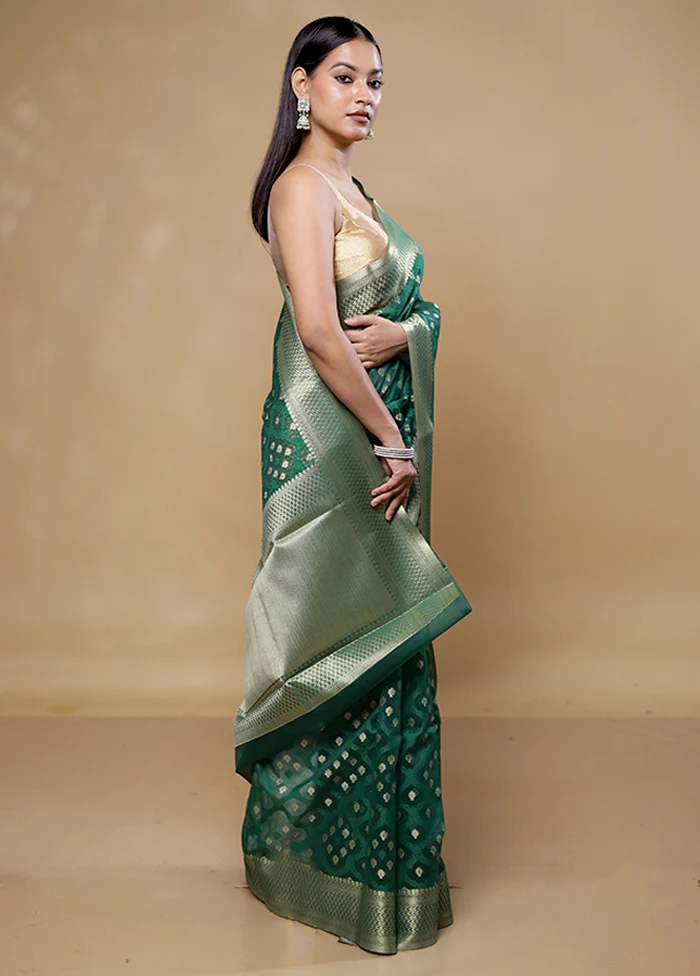 Green Cotton Saree With Blouse Piece - Image 4