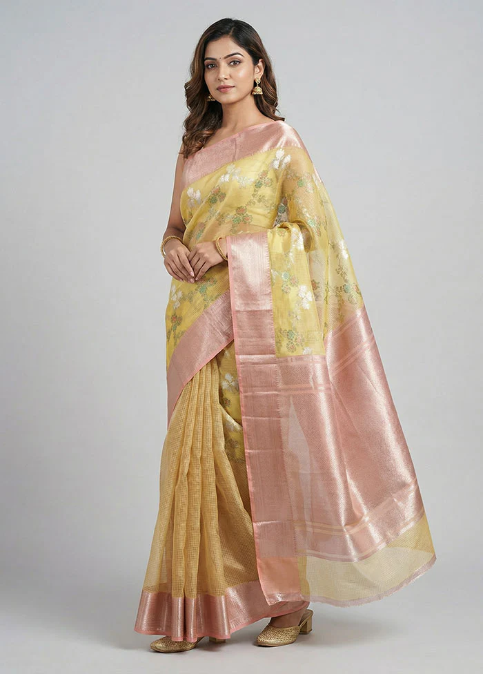 Green Cotton Saree With Blouse Piece