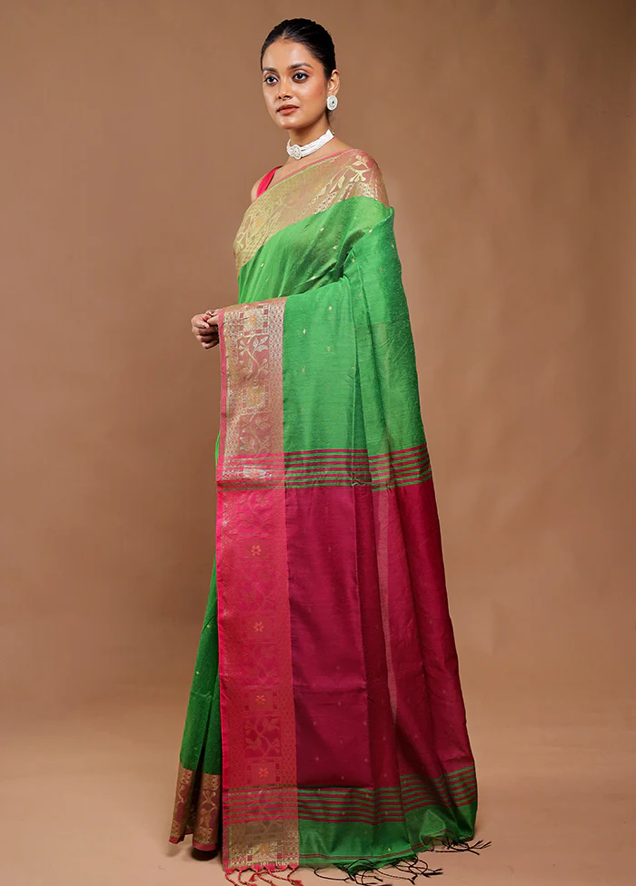 Green Cotton Saree With Blouse Piece - Image 4