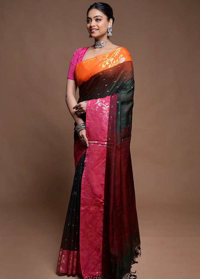Green Cotton Saree With Blouse Piece - Image 4