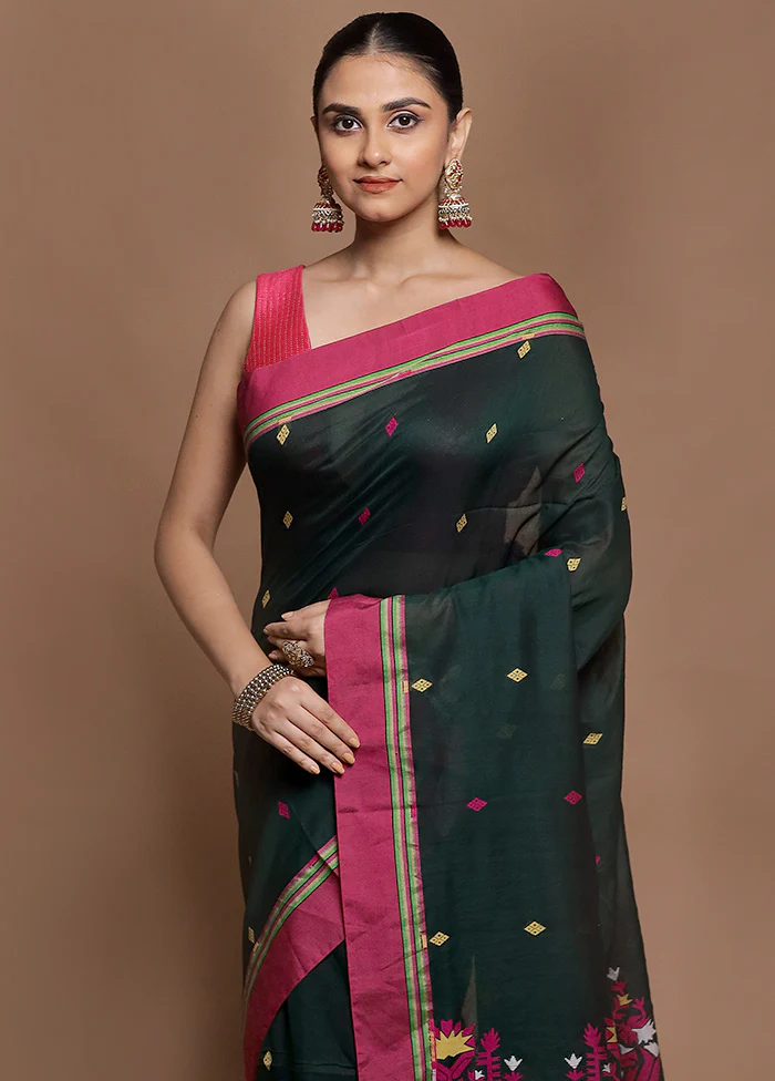 Green Cotton Saree With Blouse Piece - Image 2