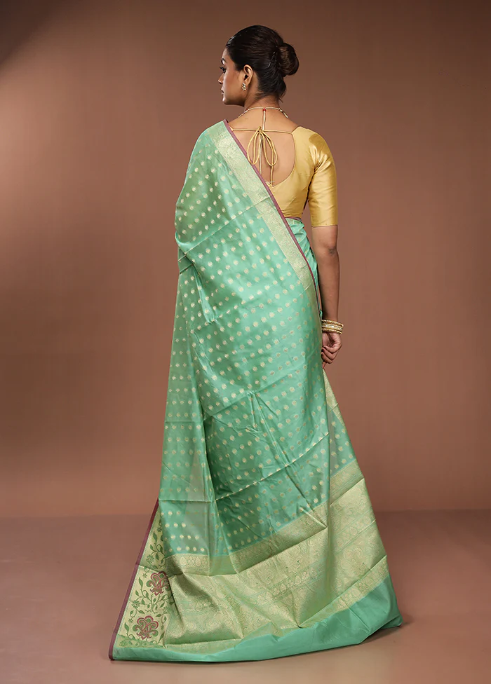 Green Cotton Saree With Blouse Piece - Image 3