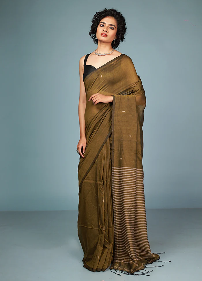 Green Cotton Saree With Blouse Piece - Image 2