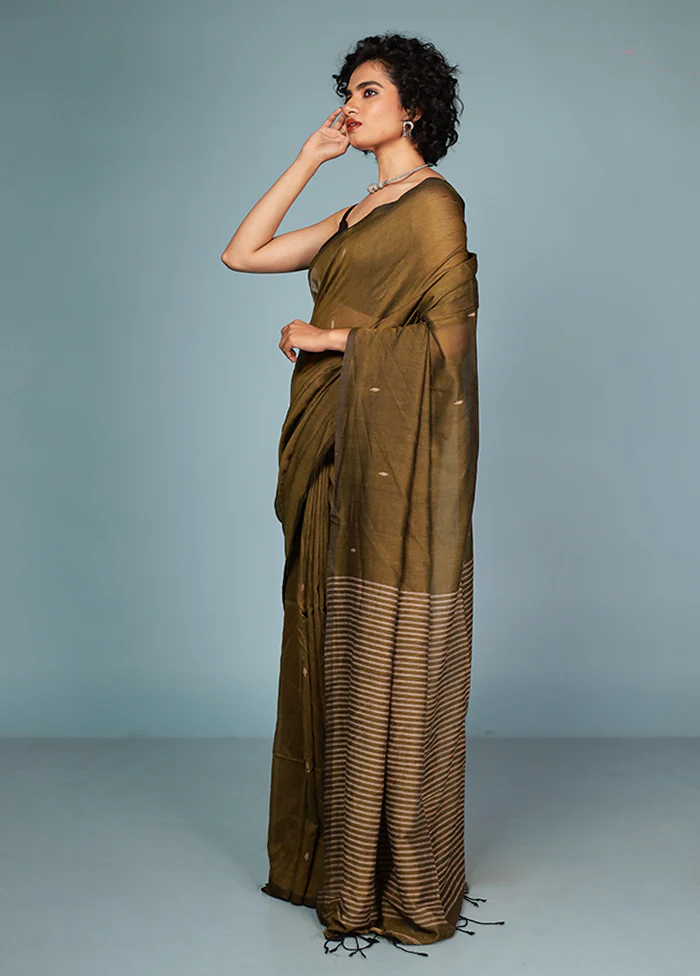 Green Cotton Saree With Blouse Piece - Image 4
