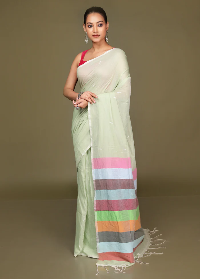 Green Cotton Saree With Blouse Piece - Image 4